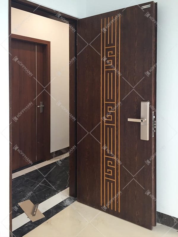 Cửa thép vân gỗ Koffmann KG-1.30 1 cánh - Mai Chương Bến Tre 2