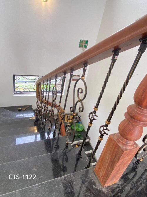 Cầu thang sắt mỹ thuật CTS-1122