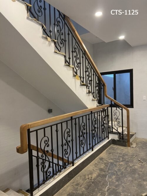 Cầu thang sắt mỹ thuật CTS-1125